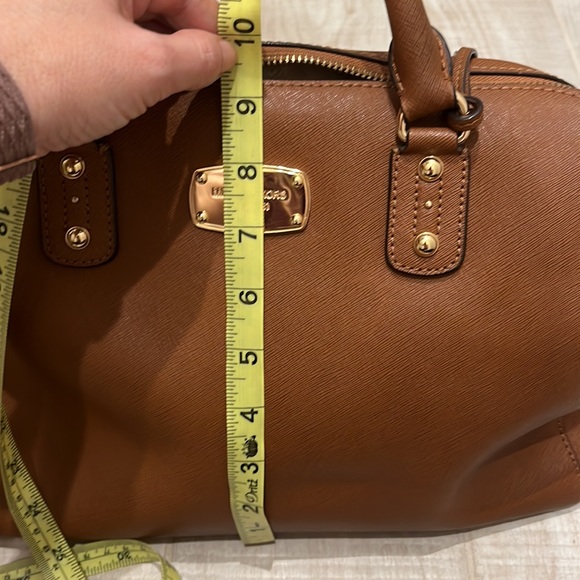 Beautiful tan Michael Kors bag - Picture 10 of 15